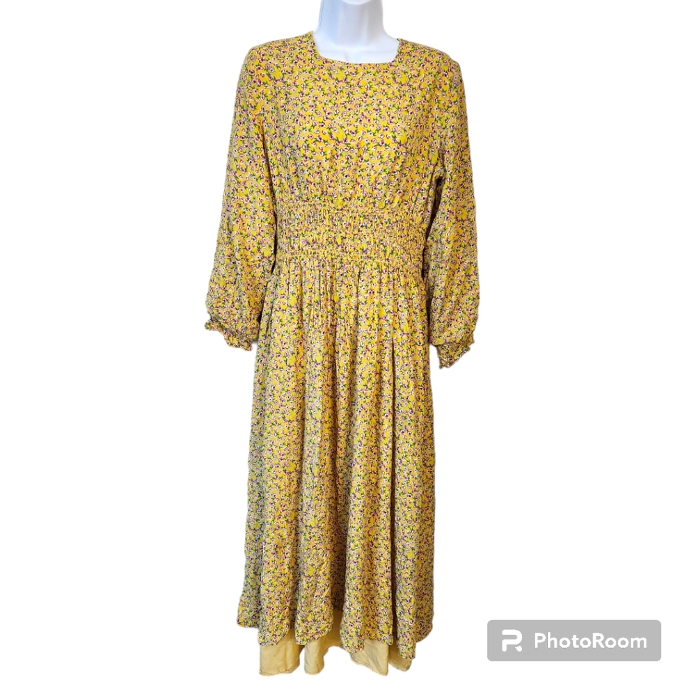 Veiled collection Daisy Smocked Yellow Floral Maxi Dress size medium (flawed)